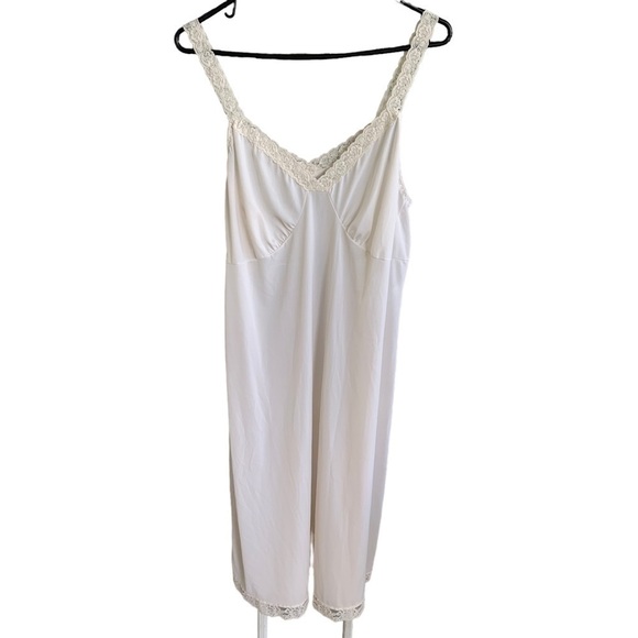 Vintage Shadowline Women’s Slip Dress Nightgown Lace Trim Size 42 Made in USA - Picture 1 of 11